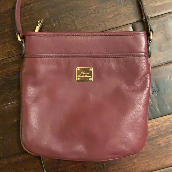 Lauren Ralph Lauren | Bags | Lauren Ralph Lauren Maroon  display picture 1